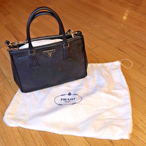 Prada Saffiano Lux Nero Medium Tote Bag